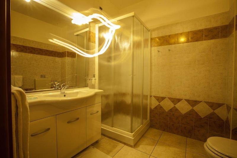 Hotel Davide リボリ エクステリア 写真