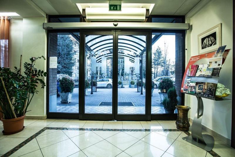 Hotel Davide リボリ エクステリア 写真